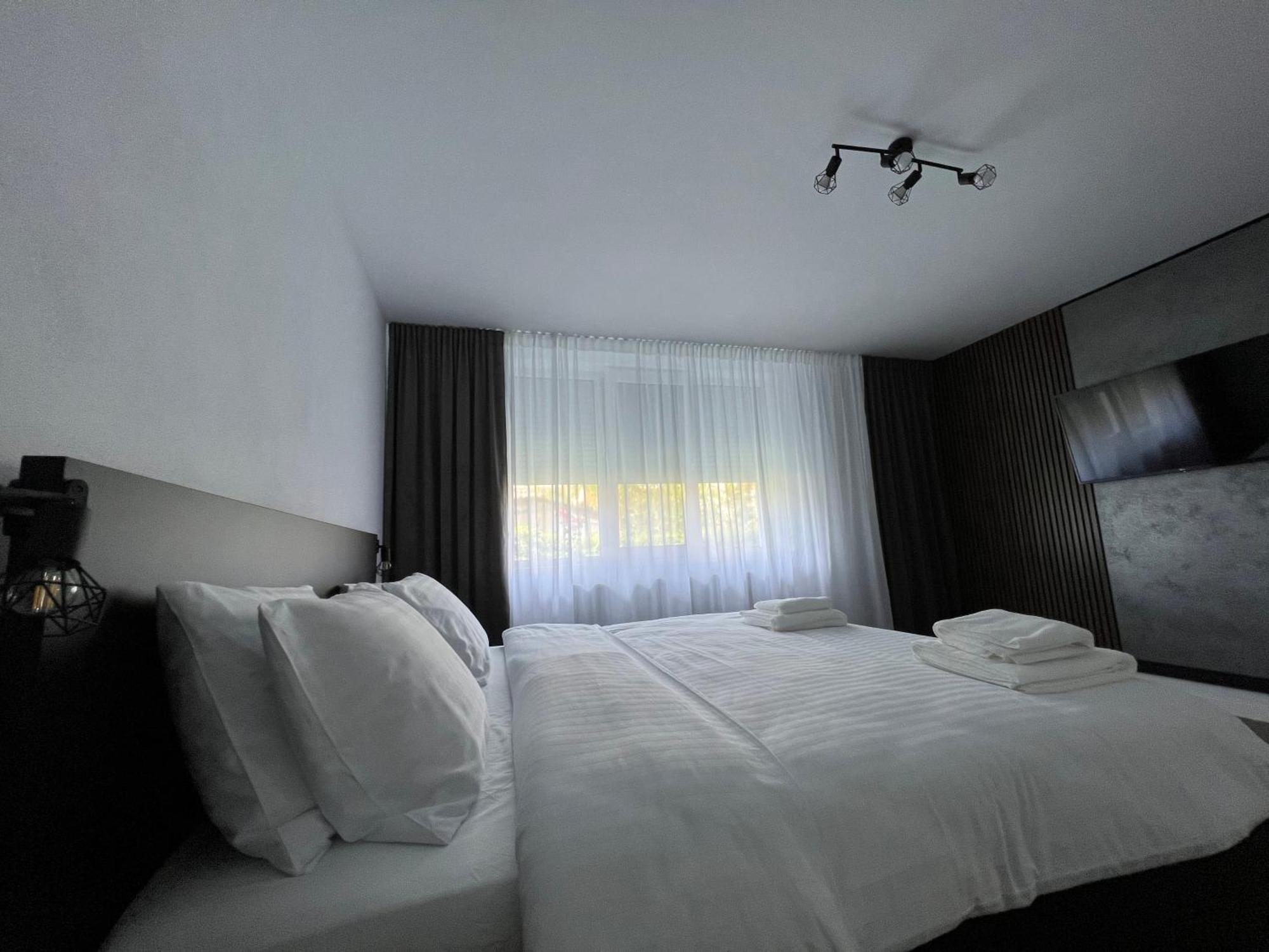 Apartmán Onix Hunedoara Exteriér fotografie